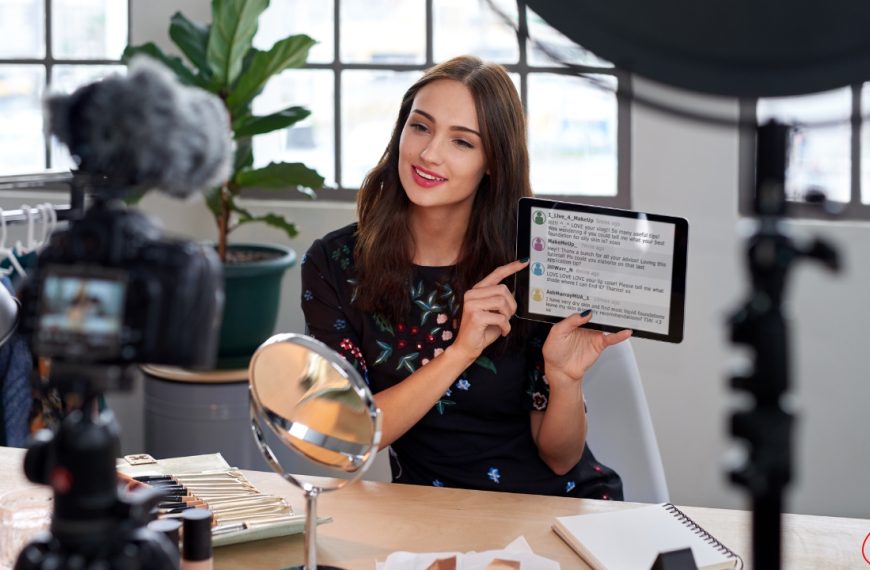 Are You an Oversharer or a Mystery on…